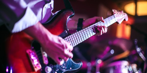 Get Berklee Online's Guitar Degree Handbook Free - Music Connection